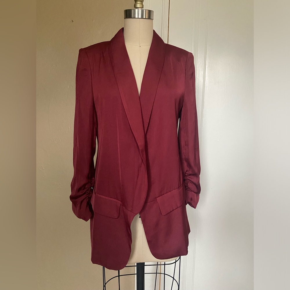 Tart Collections Draped Kia Blazer in Cabernet